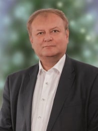Dr. Hiller István